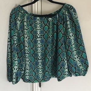 BCBG MAXAZRIA SNAKESKIN STRECHY BLOUSE
